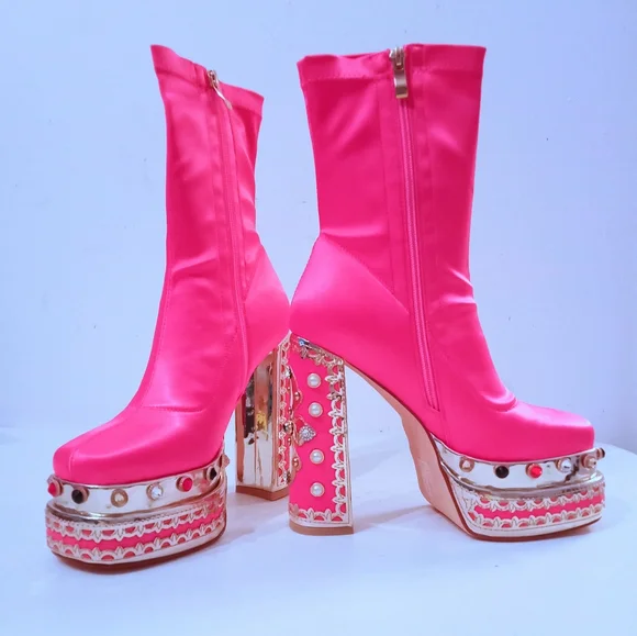 SALE🎁NIB🎁FREE GIFT INCLUDED🎁NWT Bootie Platform High Heels Gemstones Embell - Picture 2 of 6